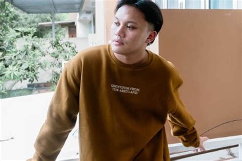 Sumber Kekayaan Rizky Febian Pelantun Lagu Kesempurnaan Cinta Yang