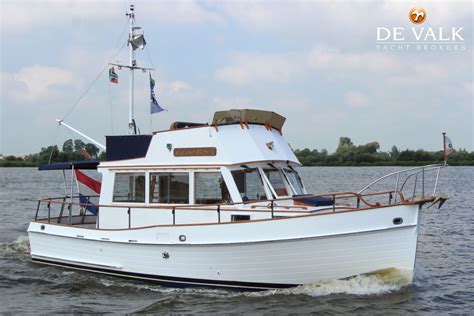 GRAND BANKS 32 SEDAN Motor Yacht For Sale De Valk Yacht Broker