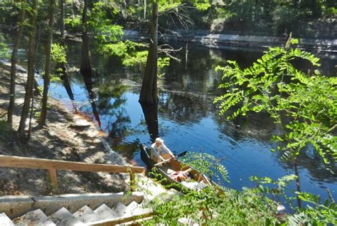 Stephen Foster State Park: Fab river & cabins; odd museum