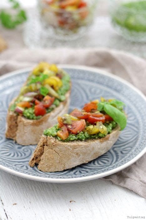 Bruschetta Variante Vollkorn Baguette Mit Kr Uterpesto Und Tomaten