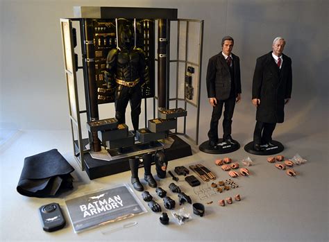 Hot Toys Armory With Batman Bruce Wayne Alfred Pennyworth MMS236