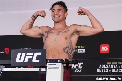 diego-sanchez-ufc-253-official-weigh-ins | MMA Junkie