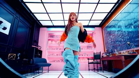 Image Result For Lisa Ddu Du Ddu Du Blackpink Fashion Fashion Inspo