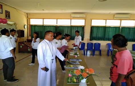 Smpk Frater Maumere Gelar Pameran Dan Pementasan Seni Merdeka Belajar