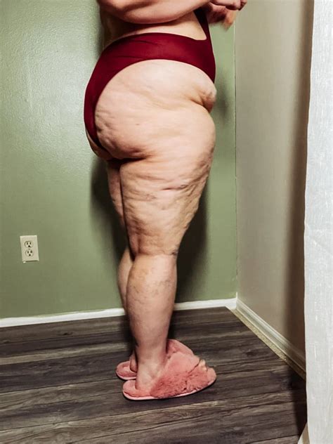 Fuzzy Pink Slippers Bbw In Lingerie Bends Over Blowjob Nude Pics Xhamster