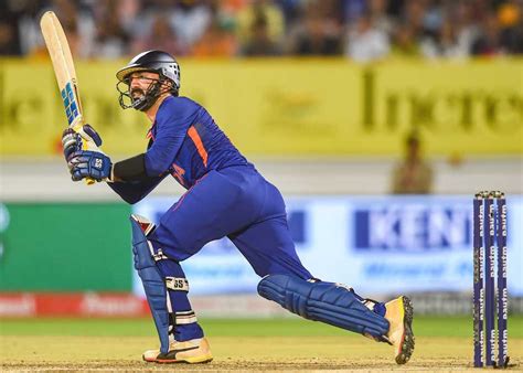 Dinesh Karthik 20 Secure In Dressing Room Thinking Match Winner For