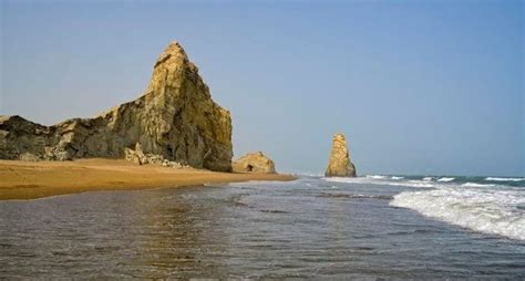 Beauty of Sapat Beach, Balochistan mesmerizes PM