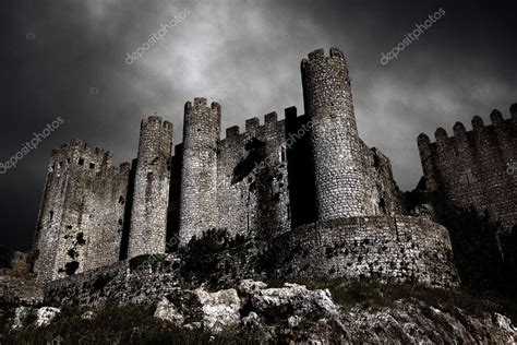 Château sombre image libre de droit par ccaetano 5874784