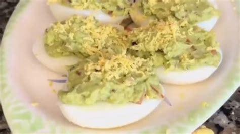 ¿no Sabes Qué Desayunar Prepara Unos Ricos Huevos Cocidos Rellenos De