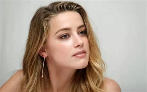 Sexy Near Nude Amber Heard Photos ThBlog