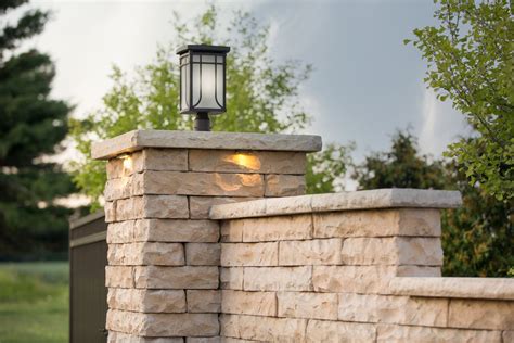 Wall Pillars and Columns - Outdoor Accents | Rosetta Hardscapes