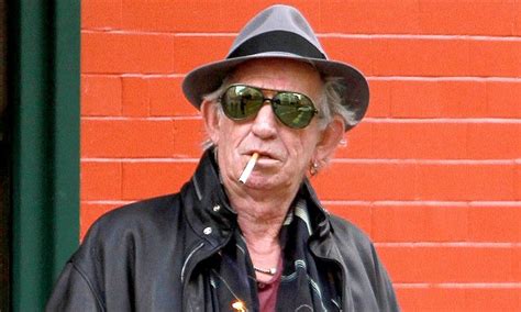 Keith Richards No Consigue Dejar De Fumar Pyd