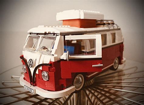 Volkswagen T1 Camper Van [10220] : r/lego