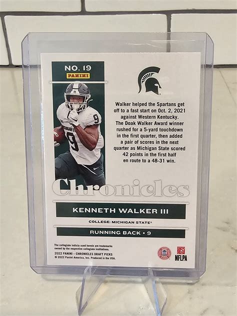 2022 Panini Chronicles Draft Picks 19 Kenneth Walker III RC Seattle