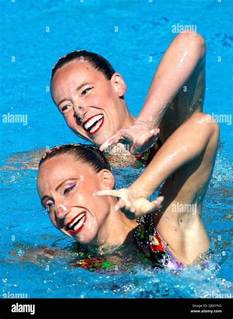 6 Hot Sexy Shelly Bhalla Bikini Pics