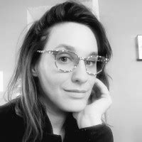 8 Hot Sexy Amelie Escobar Bikini Pics