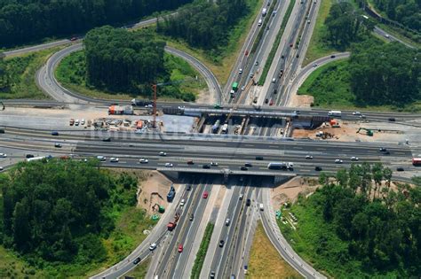 K Ln Aus Der Vogelperspektive Verkehrsf Hrung Am Autobahnkreuz Der Bab