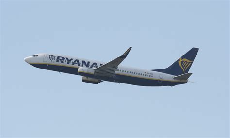 9H QDD Ryanair Boeing B737 9H QDD Departs Rome Fiumicino W Flickr