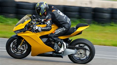 10 Powerful Sports Bikes Short Riders Can Enjoy 
