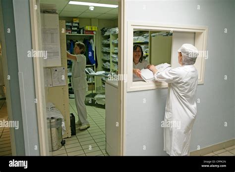 Hospital kitchen equipment hi-res stock photography and images - Alamy