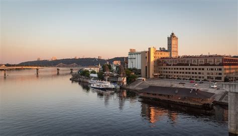 Premium Photo Industrial District Of Kiev View From Rybalskii Bridge