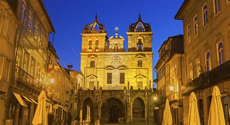 Discover Braga Sunset & Night Tour - Braga | FREETOUR.com