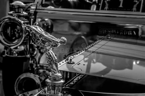 The Spirit Of Ecstasy Rolls Royce The Most Iconic Hood Ornaments Of All Time Vintage Car