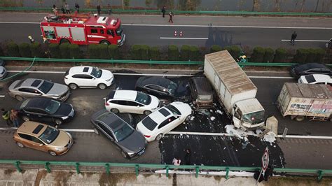 Deadly Multi Car Crash Shuts Down Briley Parkway In Nashville Iheart