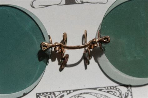 Late 1800’s Pince Nez Sunglasses Gem