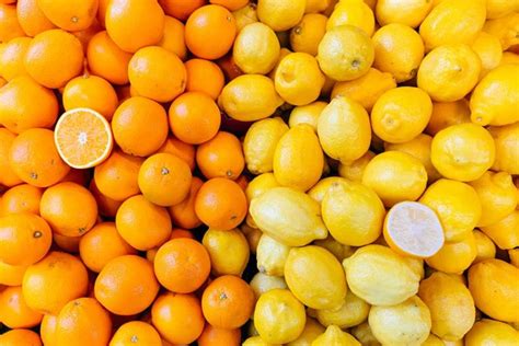 Are oranges and lemons vegan? How to spot vegan fruit in supermarkets