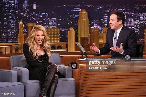 71 Shakira Jimmy Fallon Photos & High Res Pictures - Getty Images