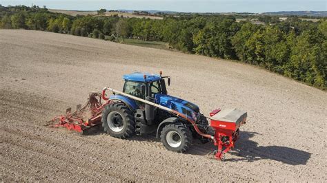 Cv Au Semis De Ble Dans Le Sud Ouest New Holland T