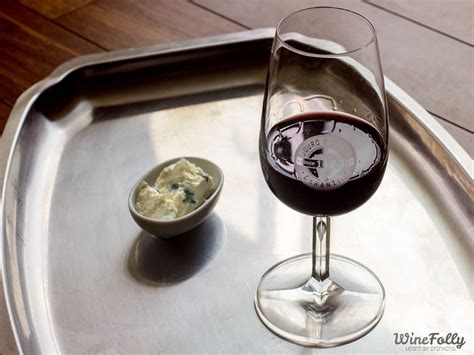 6 Classic Perfect Pairings with Wine | Wine Folly