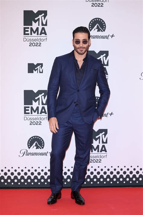 Mtv Emas 2022 Los Mejores Looks De La Alfombra Roja Grazia