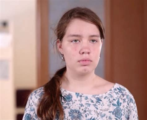 14-летняя Соня была "гадким утёнком", но стилисты превратили ее в ...