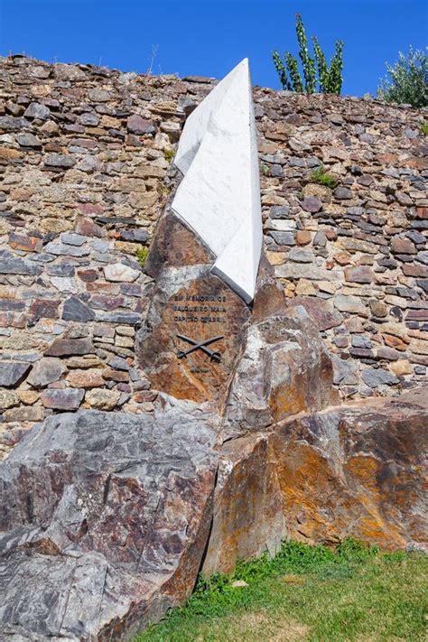 Monumento a Salgueiro Maia Um Capitão Revolucionário Da Revolução Do