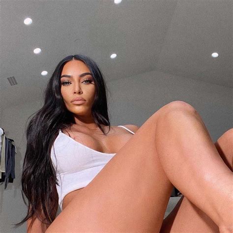 Kim Kardashian Shares Sexy Cleavage Baring Photo On Instagram Good