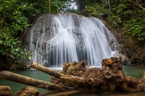 Explore the waterfalls on Siquijor