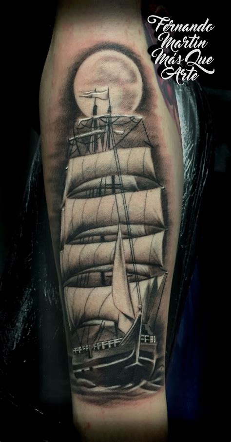 Fernando Martin Tattoo Mas Que Arte Valladolid Barco De Vela Con Luna