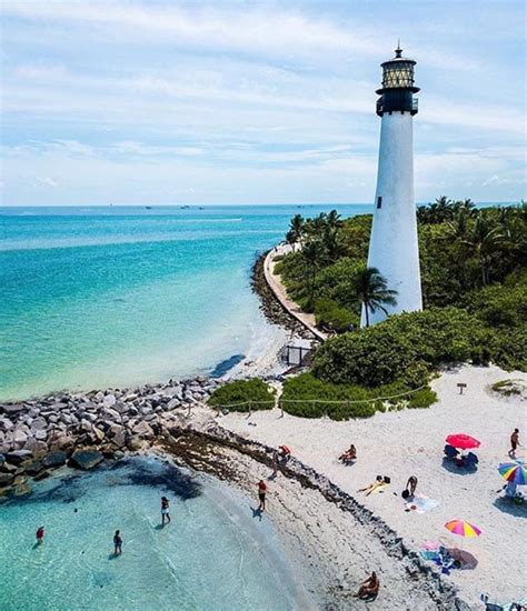 Cape Florida Lighthouse | Cape florida lighthouse, Florida lighthouses ...