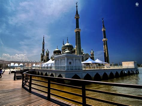 Masjid Kristal in Kuala Terengganu – Malaysia | oneloveislam