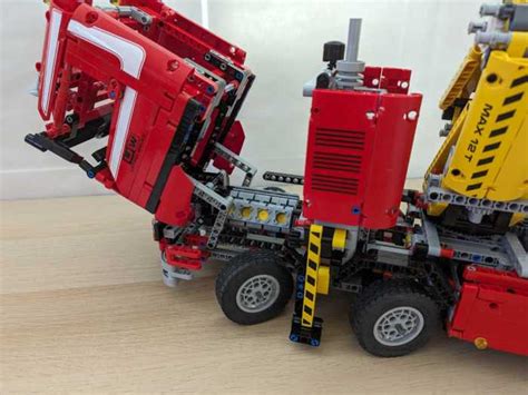 LEGO Technic Crane Truck (8258) – New Screwdriver