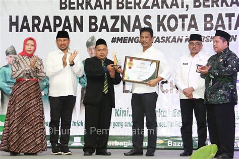 Walikota Rudi Terima Baznas Award Dan Luncurkan Aplikasi Zakat Media