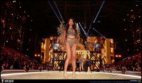 Naked Lily Aldridge In The Victoria S Secret Fashion Show 2016