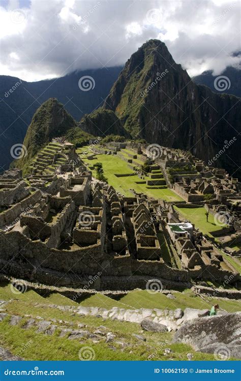 Macchu Picchu Foto De Archivo Imagen De Verde Gente 10062150