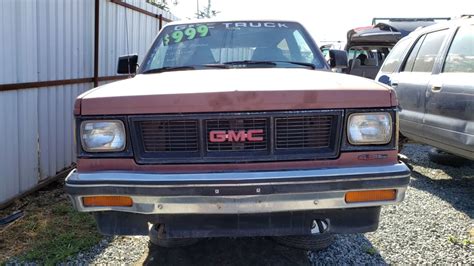 Junkyard Gem 1990 Gmc S 15 Jimmy 4x4 Autoblog