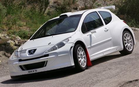 Peugeot 207 Super 2000 Car Body Design