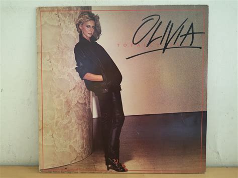 Olivia Newton John Totally Hot Kupindo