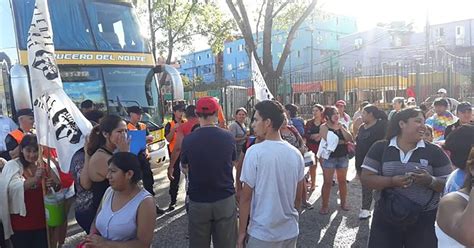 Manifestantes Bloquearon La Entrada Y Salida De Micros En La Terminal