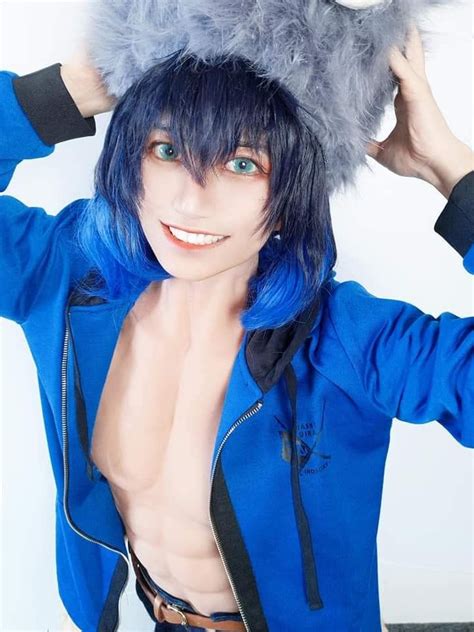 Inosuke | Amazing cosplay, Cute cosplay, Cosplay boy